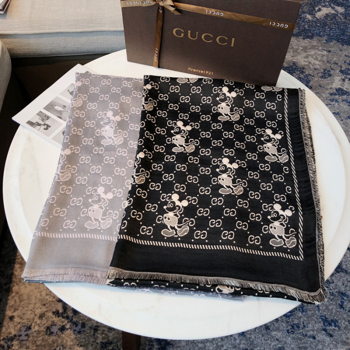 g*u*i scarf
